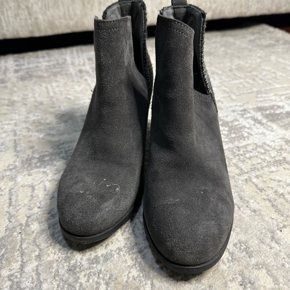 Minnetonka Mari Genuine Suede Charcoal Moccasin Heeled Ankle Booties - Picture 6 of 13